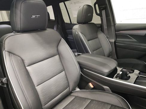 New 2026 Buick Enclave Sport Touring w/ Power Package image 9