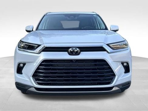 Certified 2025 Toyota Grand Highlander AWD image 8