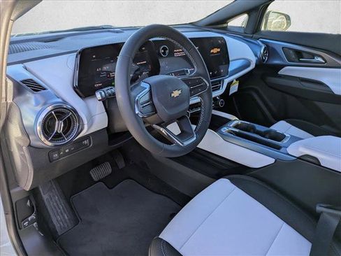 New 2026 Chevrolet Equinox EV LT image 10