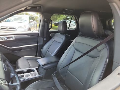 Used 2020 Ford Explorer Limited RWD image 13