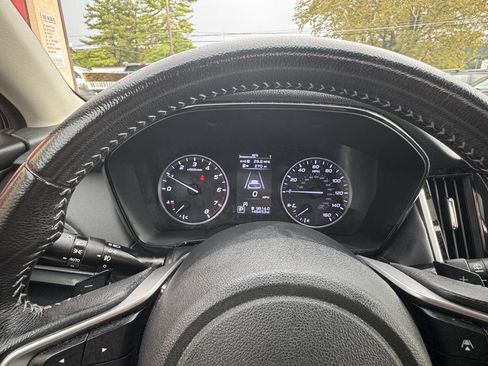 Used 2022 Subaru Outback Premium image 32