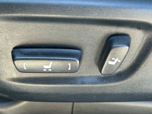 Used 2021 Toyota 4Runner SR5 Premium w/ Moonroof Package AWD/4WD image 25