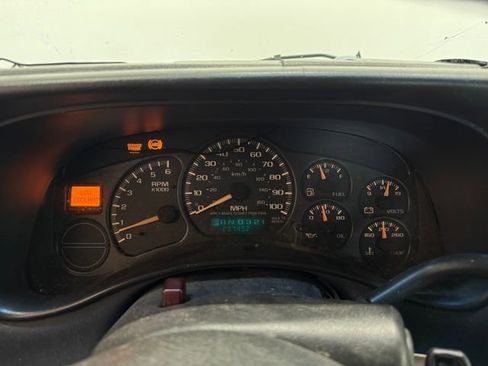 Used 2002 Chevrolet Silverado 1500 LS w/ Off-Road Pkg image 2