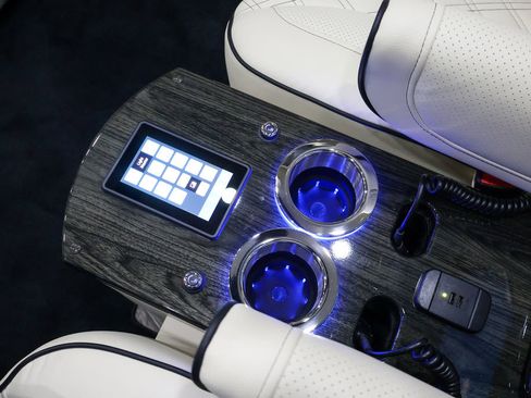 Used 2024 Mercedes-Benz Sprinter 3500 image 43