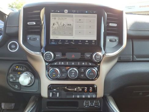 Used 2022 RAM 1500 Laramie AWD/4WD image 22