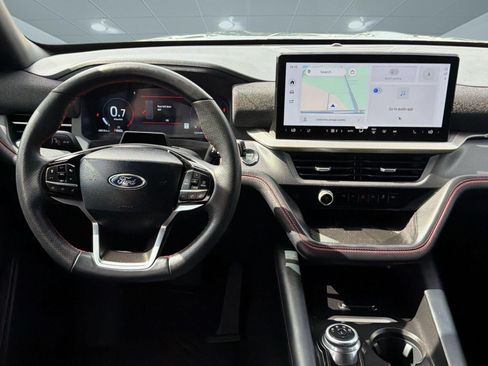 Certified 2025 Ford Explorer ST-Line RWD image 29