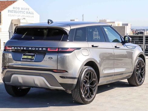 Used 2022 Land Rover Range Rover Evoque SE image 4