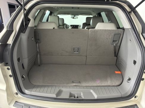 Used 2017 Chevrolet Traverse LT AWD/4WD image 21