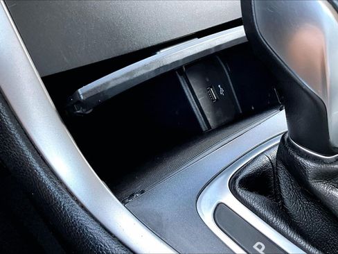 Used 2018 Ford Edge SEL FWD image 24