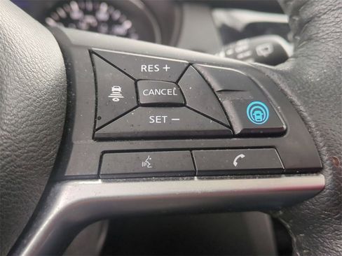 Used 2019 Nissan Rogue SL w/ Premium Package image 15