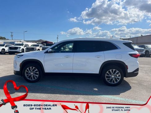 New 2026 Buick Enclave Preferred image 4