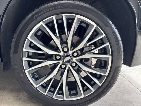 Used 2024 Cadillac XT4 Sport image 10