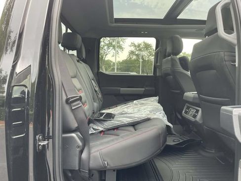 New 2026 Ford F250 Lariat w/ Black Appearance Package AWD/4WD image 32