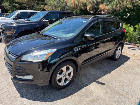 Used 2016 Ford Escape SE w/ Equipment Group 201A FWD image 5