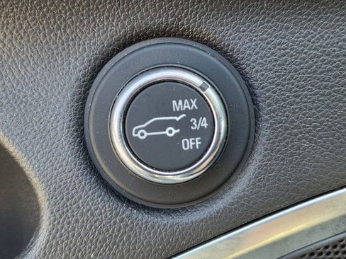 Used 2019 Buick Enclave Premium w/ Experience Buick Package FWD image 33