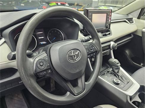 Used 2020 Toyota RAV4 XLE w/ Convenience Package AWD/4WD image 10