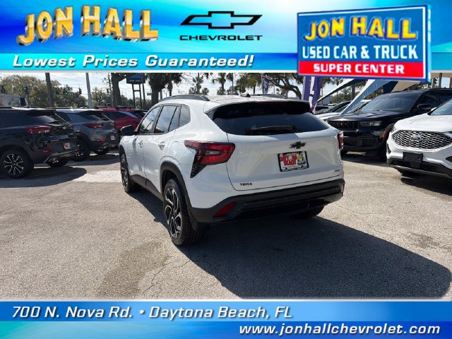 Used 2025 Chevrolet Trax RS w/ Driver Confidence Package FWD image 7