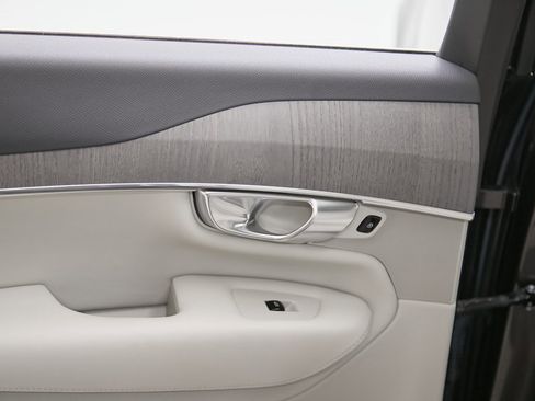 Certified 2023 Volvo XC90 T8 Plus w/ Protection Package image 20