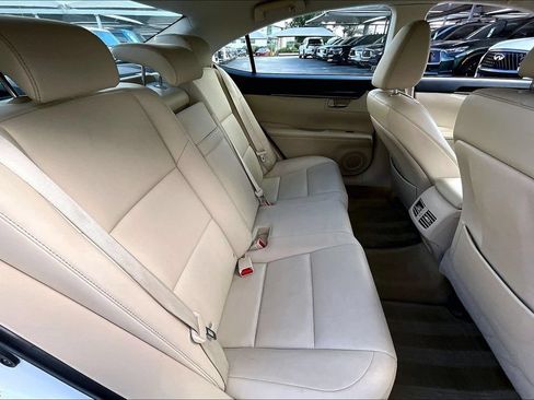 Used 2013 Lexus ES 350 w/ Premium Pkg FWD image 38
