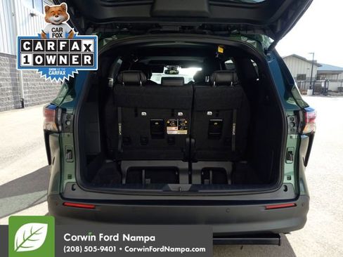 Used 2025 Toyota Sienna XLE Woodland Edition image 26