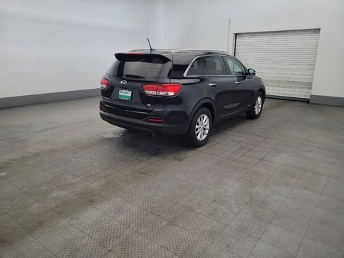 Used 2017 Kia Sorento AWD image 9