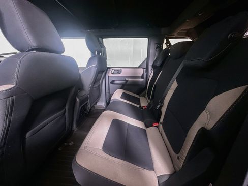 Used 2022 Ford Bronco Big Bend w/ Sasquatch Package AWD/4WD image 27