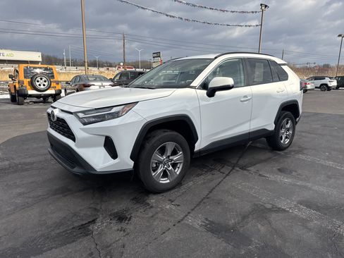 Used 2023 Toyota RAV4 XLE image 8