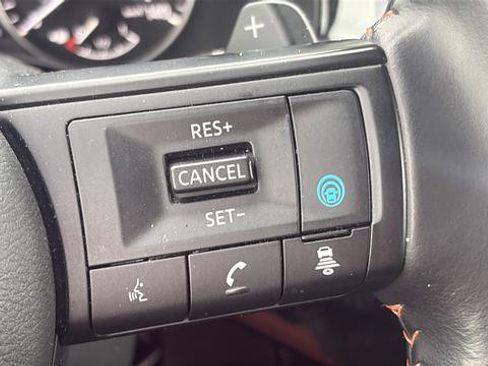 Used 2025 Nissan Pathfinder Rock Creek AWD/4WD image 15