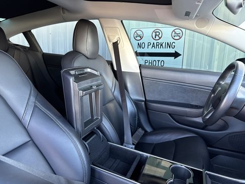 Used 2018 Tesla Model 3 Long Range image 45