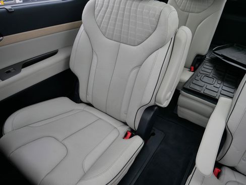 Used 2023 Hyundai Palisade Limited AWD/4WD image 12
