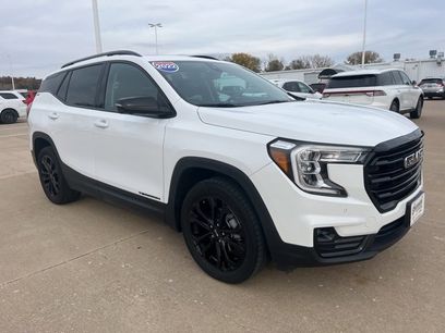 Used 2022 GMC Terrain SLT w/ Infotainment Package II