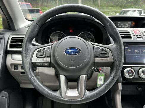Used 2017 Subaru Forester 2.5i Premium w/ Protection Package #1 AWD/4WD image 8