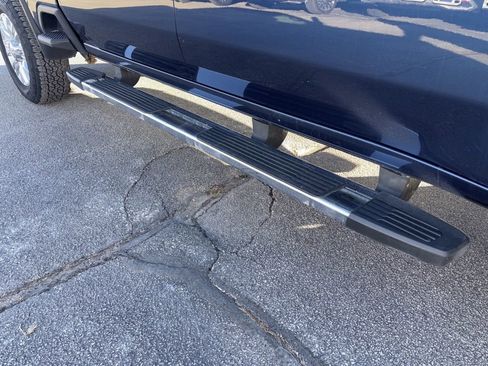 Used 2022 Chevrolet Silverado 2500 High Country image 12