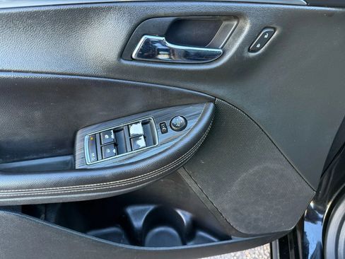 Used 2019 Chevrolet Impala LT image 9