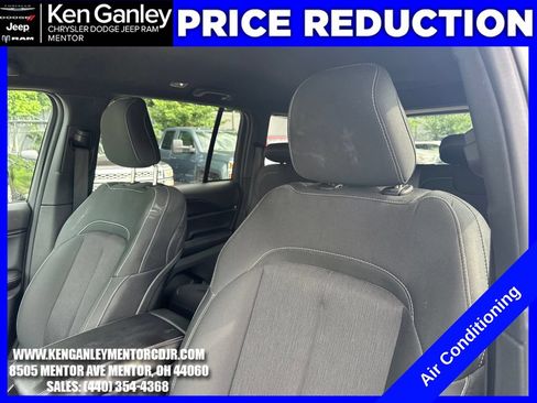 Certified 2025 Jeep Grand Cherokee Laredo AWD/4WD image 21