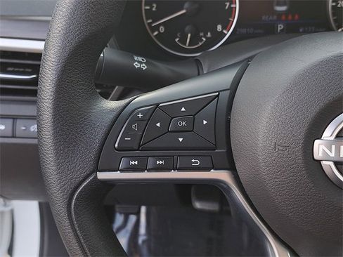 Used 2025 Nissan Altima 2.5 SV image 23