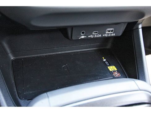 Certified 2025 Subaru Crosstrek 2.5i Limited w/ Crosstrek Mirror Package image 27