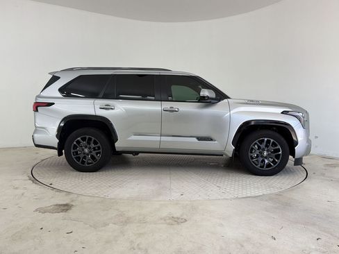 Used 2026 Toyota Sequoia Platinum AWD/4WD image 8