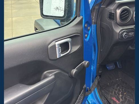 Used 2022 Jeep Wrangler Unlimited Sport image 5