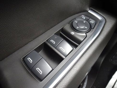 Certified 2025 Chevrolet Silverado 1500 LT image 26