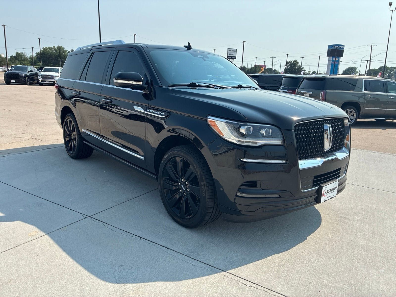 Used 2024 Lincoln Navigator Reserve AWD/4WD image 10