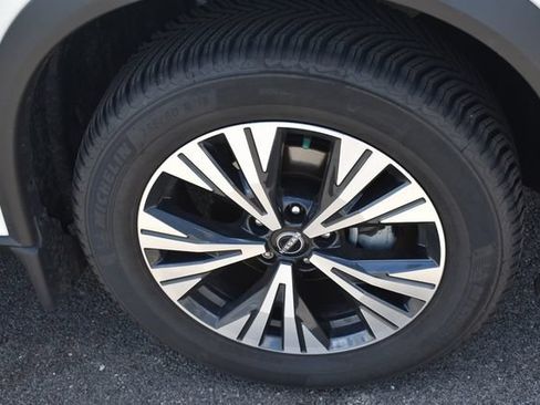 Used 2023 Nissan Rogue SV w/ SV Premium Package AWD/4WD image 11