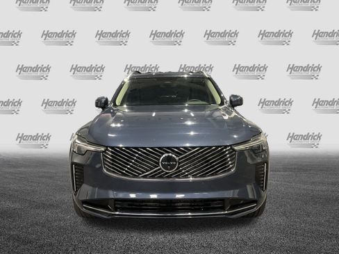 Used 2025 Volvo XC90 B6 Plus image 3