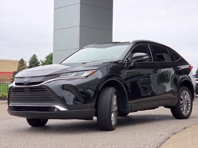 Used 2023 Toyota Venza XLE AWD/4WD image 23