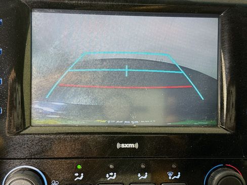 Used 2020 Toyota Camry LE image 19