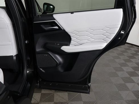 Used 2025 Mitsubishi Outlander SEL AWD/4WD image 29