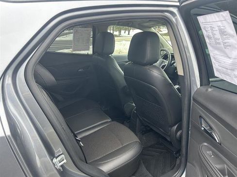 Certified 2019 Buick Encore Preferred image 30