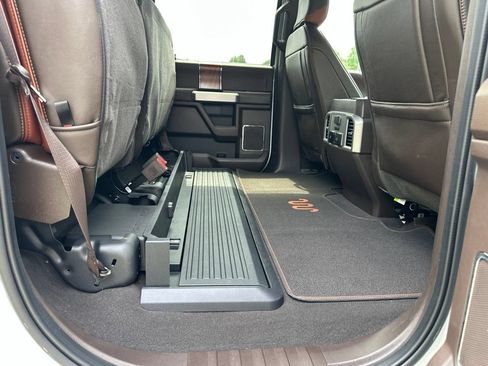 Used 2022 Ford F250 King Ranch w/ FX4 Off-Road Package AWD/4WD image 48