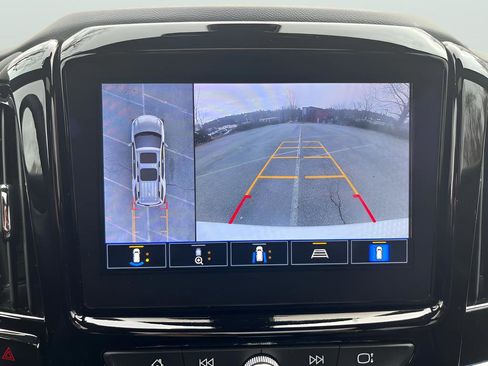 Used 2023 Chevrolet Traverse Premier image 27