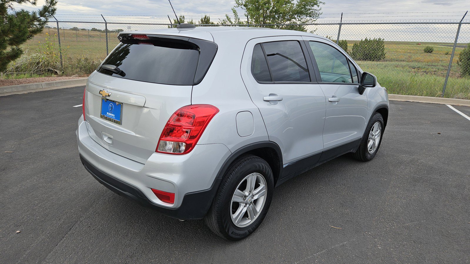 Used 2022 Chevrolet Trax LS w/ Tint and Cruise Package FWD image 5